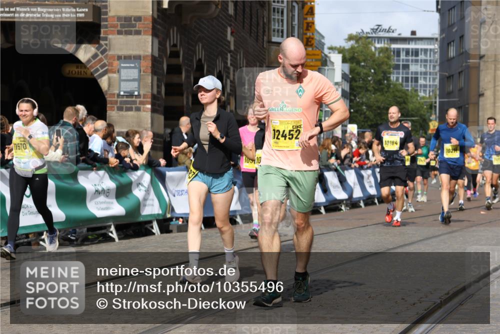13.09.2026 - 21. swb-Marathon Bremen Strokosch-Dieckow http://msf.ph/oto/10355496 13.09.2026 10:56:26 Ziel 10246, 10298, 10365, 10443, 10690, 10699, 10949, 10957, 10960, 11219, 11280, 11782, 11790, 11972, 12061, 12476, 12484, 13565, 10240, 10356, 10372, 10540, 10721, 10824, 10936, 11064, 11069, 11349, 11407, 11474, 11601, 11844, 11855, 11871, 11911, 11996, 12543 meine-sportfotos.de