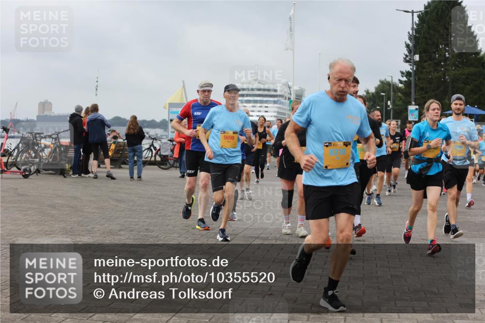 13.09.2026 - Kiel Lauf Andreas Tolksdorf http://msf.ph/oto/10355520 13.09.2026 09:58:29 Kiellinie 5698, 4, 38, 8310, 266 meine-sportfotos.de