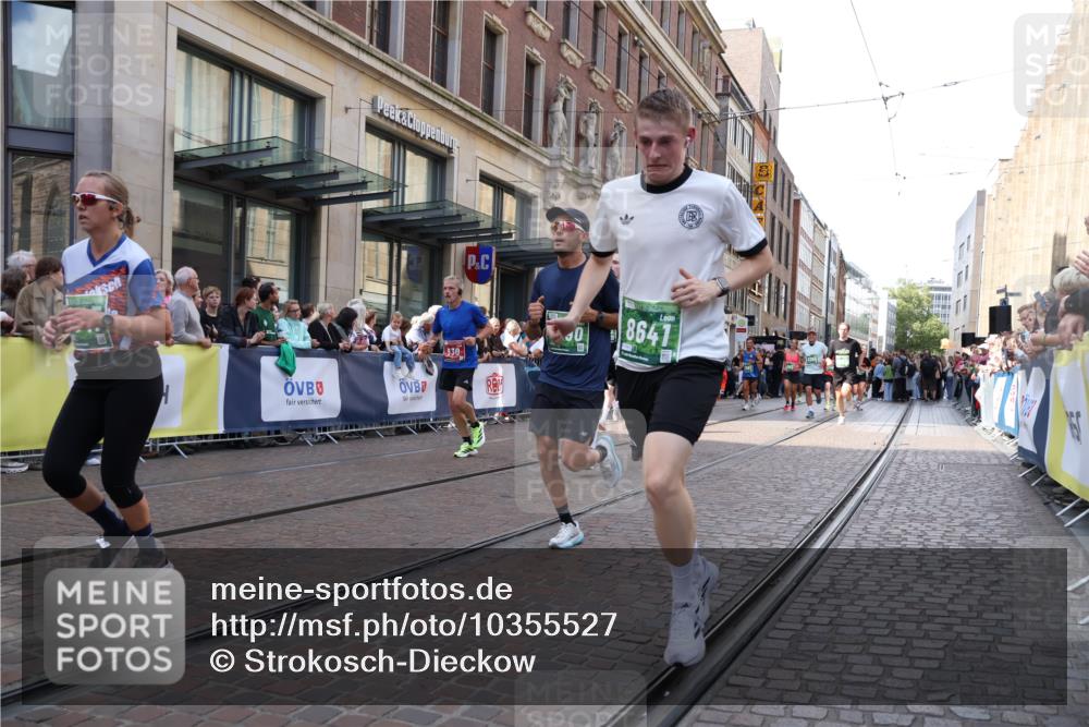 13.09.2026 - 21. swb-Marathon Bremen Strokosch-Dieckow http://msf.ph/oto/10355527 13.09.2026 13:33:45 Ziel 1364, 1656, 2355, 2464, 2727, 3162, 3389, 3522, 3632, 3790, 3984, 4613, 5265, 5341, 5489, 5513, 5563, 5587, 5768, 6090, 6151, 6350, 6405, 6509, 6623, 7047, 7113, 7303, 7354, 7431, 7897, 7988, 8025, 8512, 8641, 8870, 8910, 9344, 9905, 10058, 13118, 930, 2405, 2872, 2960, 3201, 3562, 3761, 4052, 4219, 4490, 4543, 4554, 4658, 4874, 5063, 5156, 5560, 5660, 5726, 6256, 6508, 6538, 6597, 6808, 6844, 6882, 6997, 7126, 7523, 7633 meine-sportfotos.de