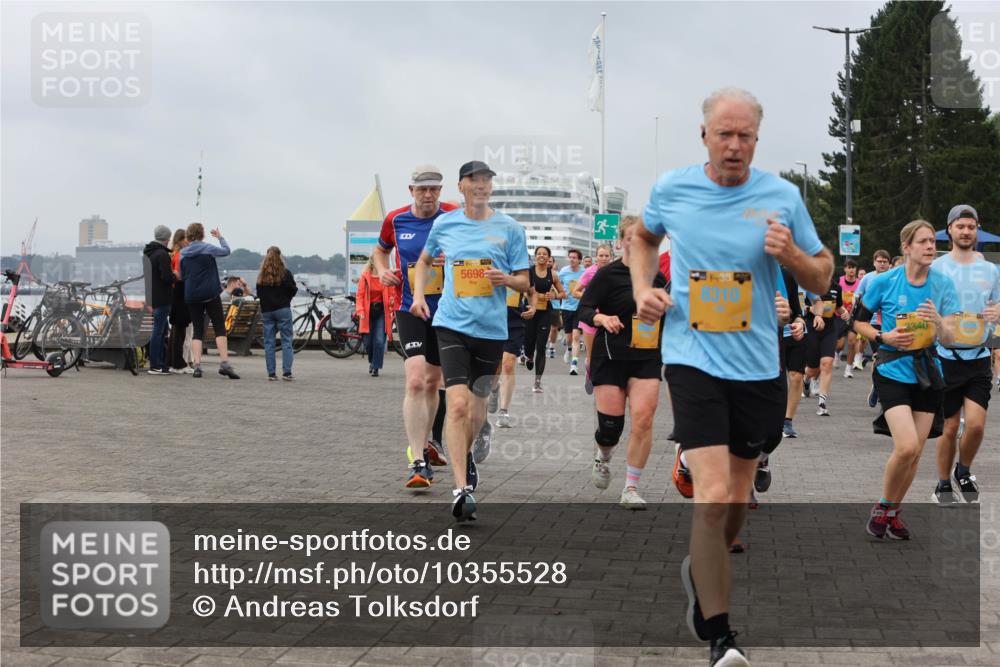 13.09.2026 - Kiel Lauf Andreas Tolksdorf http://msf.ph/oto/10355528 13.09.2026 09:58:29 Kiellinie 5698, 8310, 3340 meine-sportfotos.de