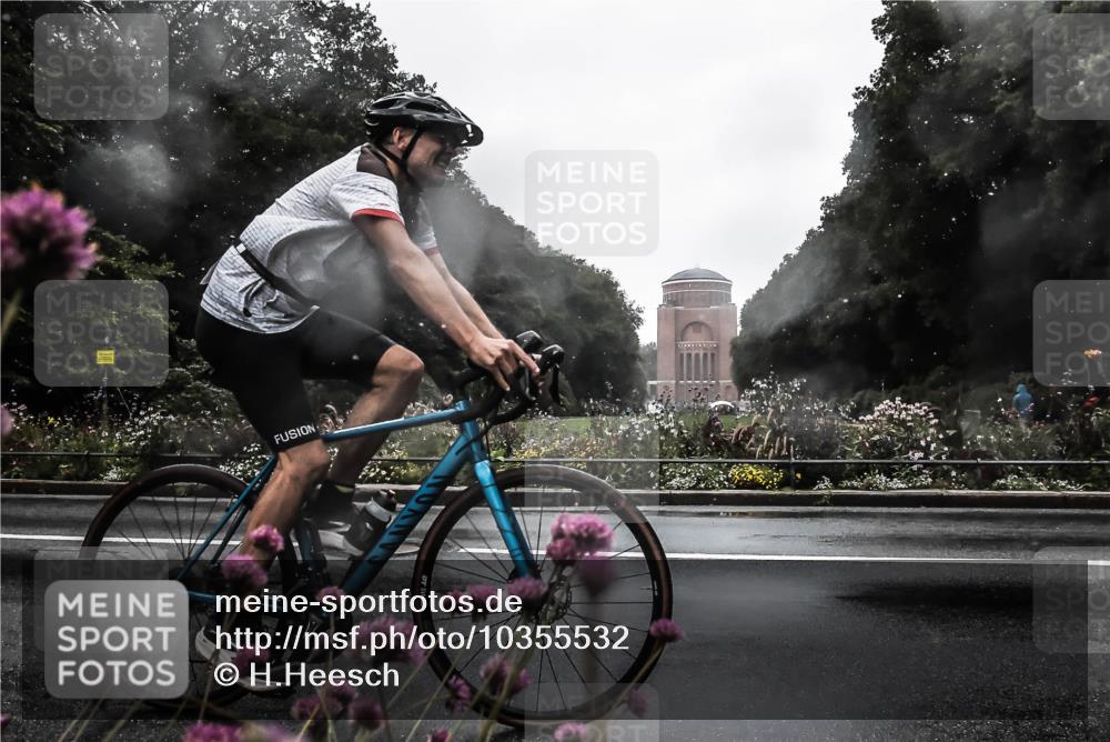 13.09.2026 - Stadtparktriathlon H.Heesch http://msf.ph/oto/10355532 13.09.2026 12:02:36 Radfahren 729, 854, 860, 880, 946, 1029 meine-sportfotos.de