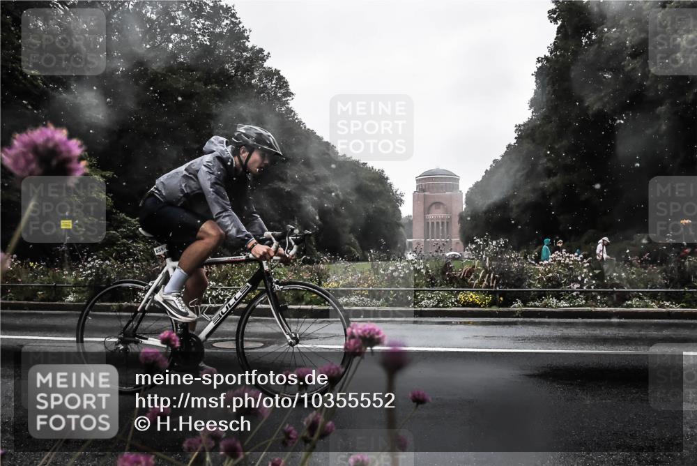 13.09.2026 - Stadtparktriathlon H.Heesch http://msf.ph/oto/10355552 13.09.2026 12:02:47 Radfahren 755, 859, 1020, 1044 meine-sportfotos.de