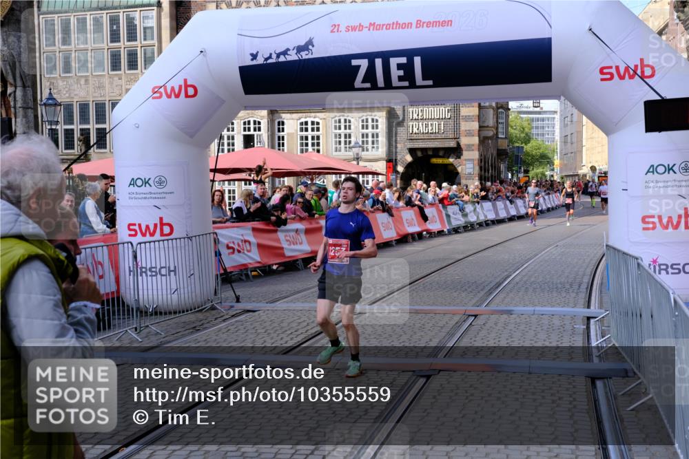 13.09.2026 - 21. swb-Marathon Bremen Tim E. http://msf.ph/oto/10355559 13.09.2026 12:47:19 Ziel 649, 7741 meine-sportfotos.de