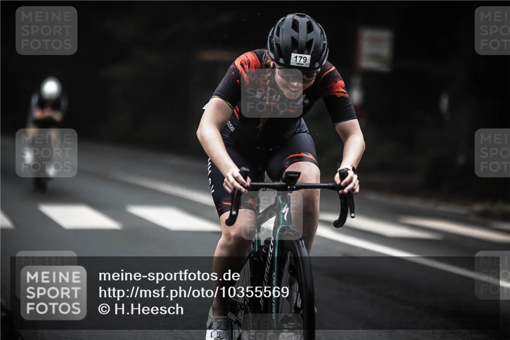 13.09.2026 - Stadtparktriathlon H.Heesch http://msf.ph/oto/10355569 13.09.2026 09:38:21 Radfahren 146, 171, 179, 205 meine-sportfotos.de