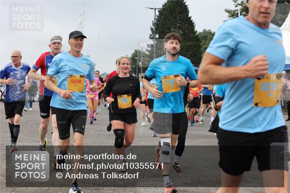 13.09.2026 - Kiel Lauf Andreas Tolksdorf http://msf.ph/oto/10355571 13.09.2026 09:58:30 Kiellinie 5698, 39, 1185 meine-sportfotos.de
