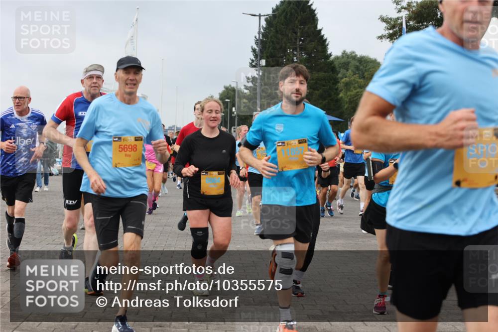 13.09.2026 - Kiel Lauf Andreas Tolksdorf http://msf.ph/oto/10355575 13.09.2026 09:58:30 Kiellinie 705, 5698, 38, 11857 meine-sportfotos.de