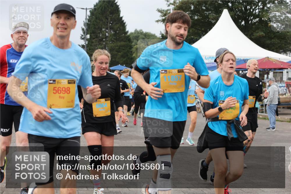 13.09.2026 - Kiel Lauf Andreas Tolksdorf http://msf.ph/oto/10355601 13.09.2026 09:58:31 Kiellinie 5698, 439, 6864, 38, 11857 meine-sportfotos.de
