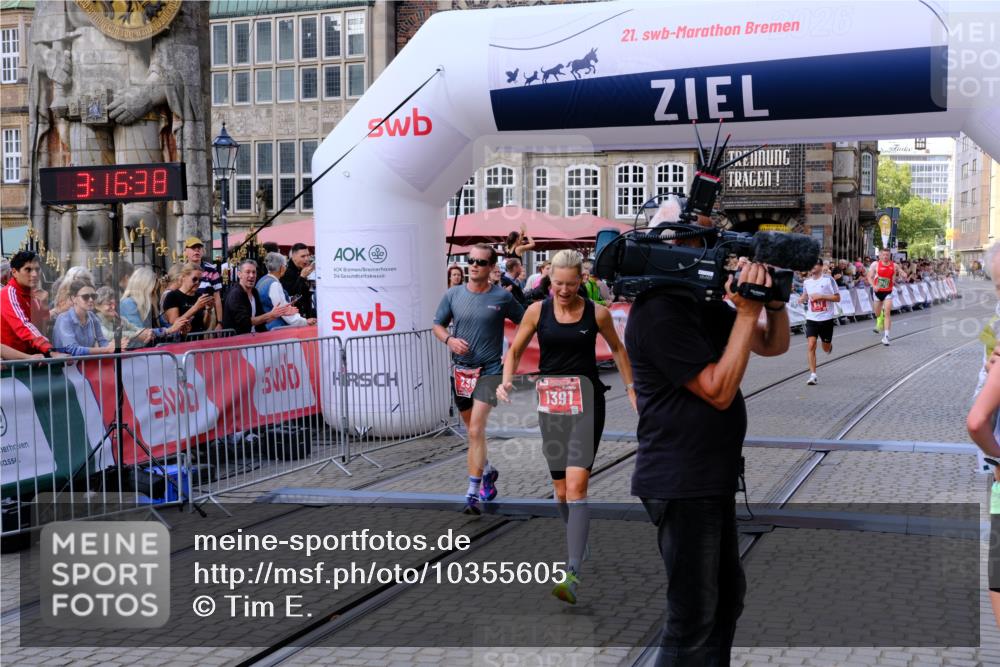 13.09.2026 - 21. swb-Marathon Bremen Tim E. http://msf.ph/oto/10355605 13.09.2026 12:47:27 Ziel 649, 7741 meine-sportfotos.de