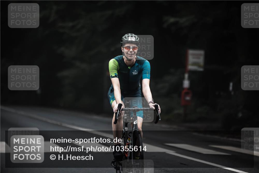 13.09.2026 - Stadtparktriathlon H.Heesch http://msf.ph/oto/10355614 13.09.2026 09:38:26 Radfahren 146, 171, 179, 205 meine-sportfotos.de