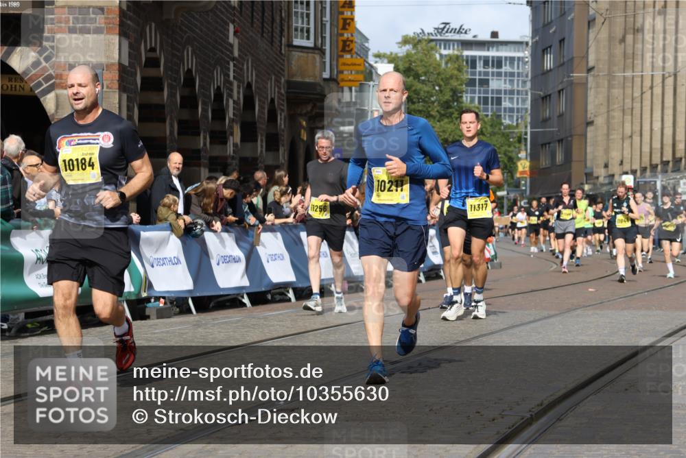 13.09.2026 - 21. swb-Marathon Bremen Strokosch-Dieckow http://msf.ph/oto/10355630 13.09.2026 10:56:30 Ziel 10246, 10298, 10322, 10365, 10443, 10670, 10699, 10949, 10957, 10960, 11219, 11280, 11570, 11693, 11782, 11790, 12452, 12476, 13565, 10240, 10372, 10486, 10540, 10721, 10771, 10824, 10888, 10936, 11064, 11069, 11349, 11407, 11474, 11601, 11911, 11996, 12543 meine-sportfotos.de