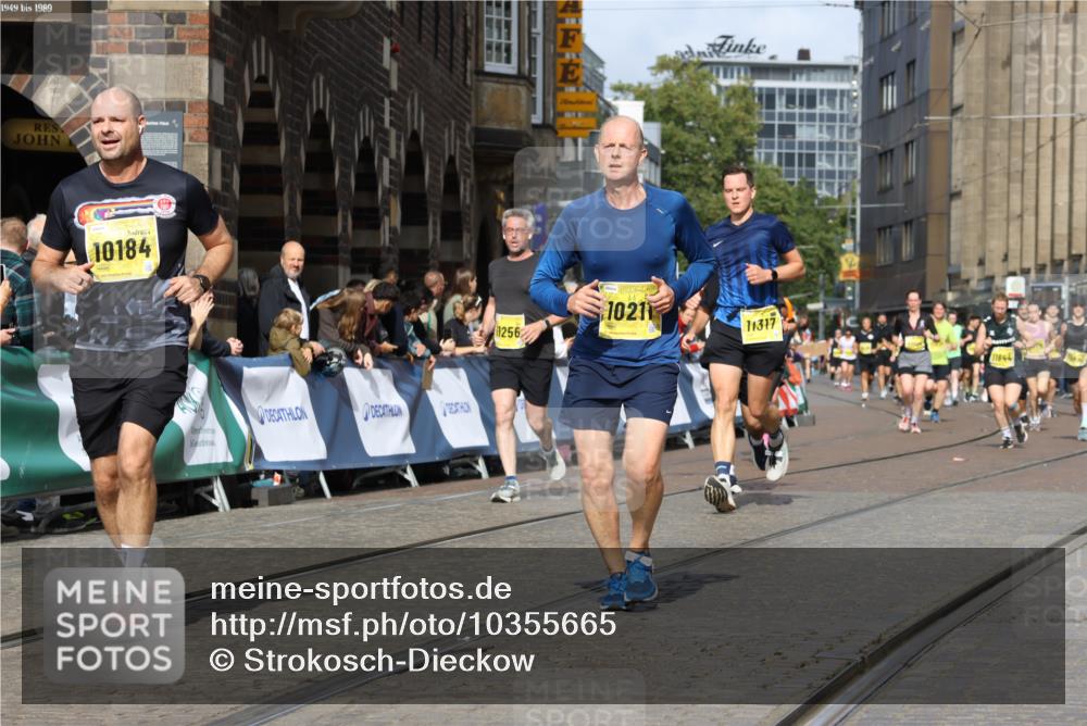 13.09.2026 - 21. swb-Marathon Bremen Strokosch-Dieckow http://msf.ph/oto/10355665 13.09.2026 10:56:30 Ziel 10246, 10298, 10322, 10365, 10443, 10670, 10699, 10949, 10957, 10960, 11219, 11280, 11570, 11693, 11782, 11790, 12452, 12476, 13565, 10240, 10372, 10486, 10540, 10721, 10771, 10824, 10888, 10936, 11064, 11069, 11349, 11407, 11474, 11601, 11911, 11996, 12543 meine-sportfotos.de