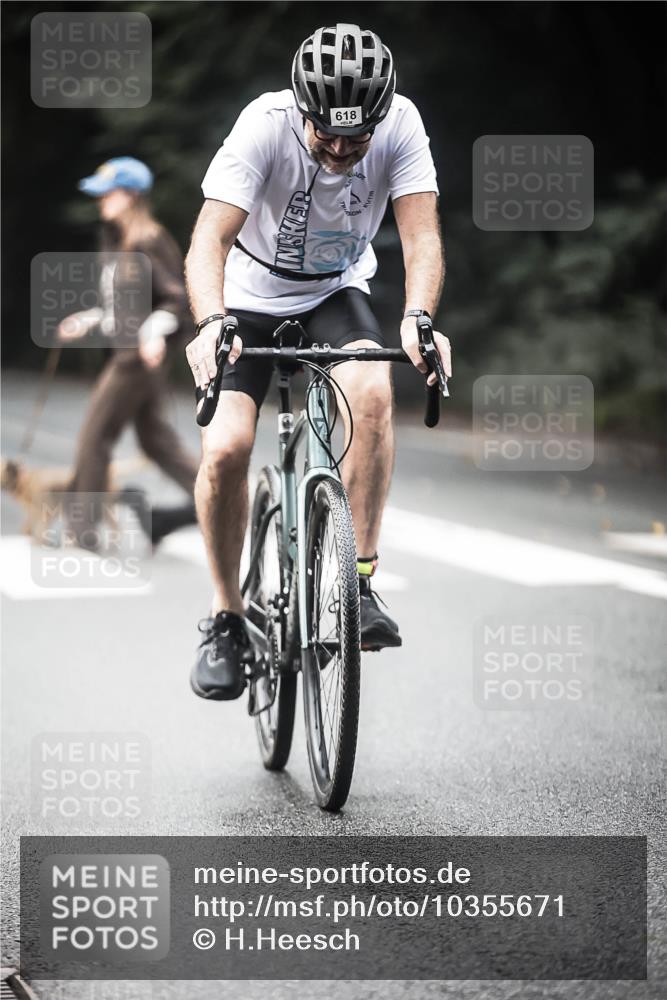 13.09.2026 - Stadtparktriathlon H.Heesch http://msf.ph/oto/10355671 13.09.2026 11:11:48 Radfahren 493, 498, 618 meine-sportfotos.de
