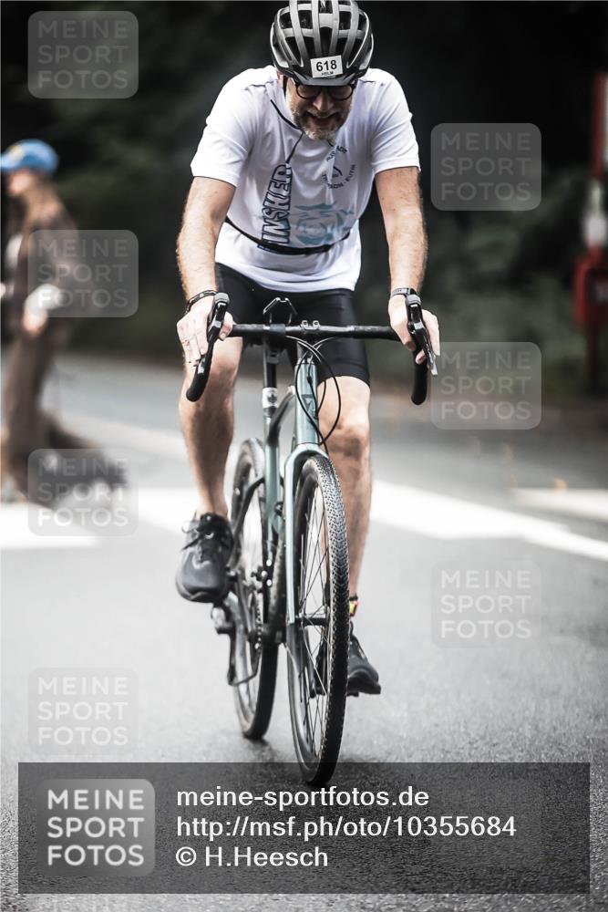 13.09.2026 - Stadtparktriathlon H.Heesch http://msf.ph/oto/10355684 13.09.2026 11:11:48 Radfahren 493, 498, 618 meine-sportfotos.de