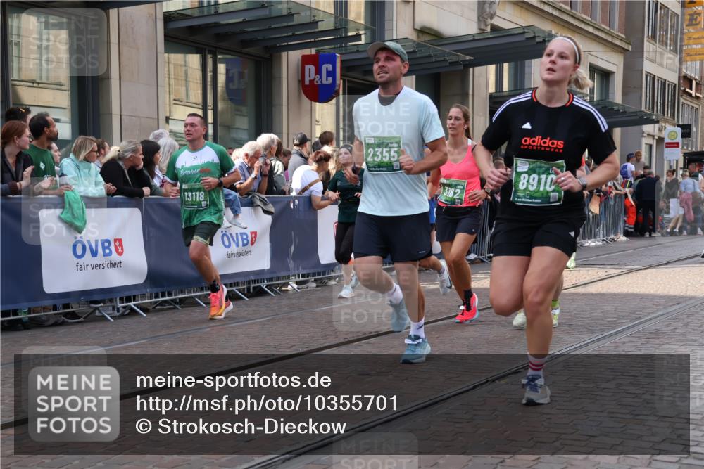 13.09.2026 - 21. swb-Marathon Bremen Strokosch-Dieckow http://msf.ph/oto/10355701 13.09.2026 13:33:49 Ziel 1364, 1656, 2355, 2464, 2727, 3162, 3389, 3522, 3632, 3636, 3790, 3984, 4613, 5147, 5265, 5341, 5489, 5563, 5587, 5768, 6090, 6151, 6350, 6405, 6509, 6623, 7047, 7113, 7303, 7431, 7696, 7897, 7988, 8025, 8512, 8641, 8870, 8910, 9094, 9100, 9402, 9905, 10058, 13118, 930, 2405, 2872, 2960, 3201, 3562, 3761, 4490, 4554, 4658, 4874, 5063, 5156, 5513, 5587, 6256, 6508, 6538, 6808, 6844, 6882, 7126, 7354, 7523, 7633 meine-sportfotos.de