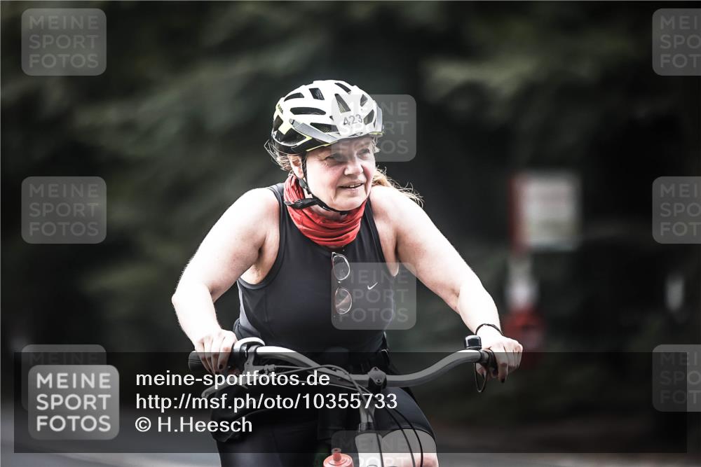 13.09.2026 - Stadtparktriathlon H.Heesch http://msf.ph/oto/10355733 13.09.2026 11:11:59 Radfahren 423, 603 meine-sportfotos.de
