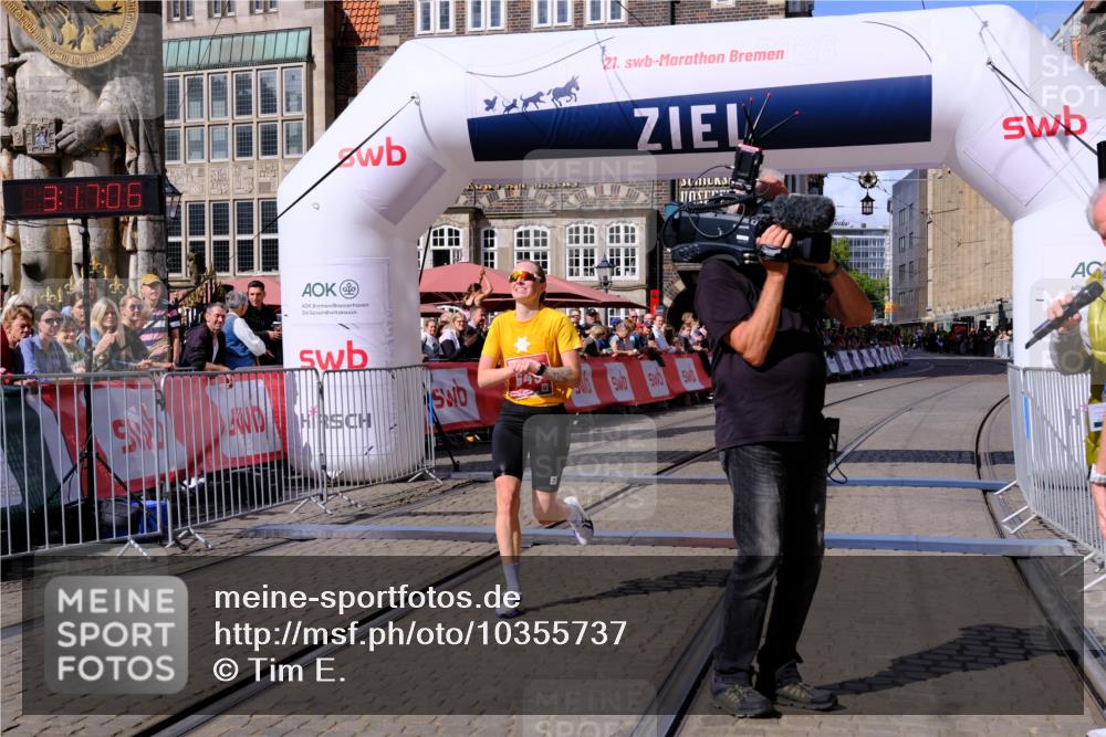 13.09.2026 - 21. swb-Marathon Bremen Tim E. http://msf.ph/oto/10355737 13.09.2026 12:47:54 Ziel 420, 991, 1161, 1783 meine-sportfotos.de
