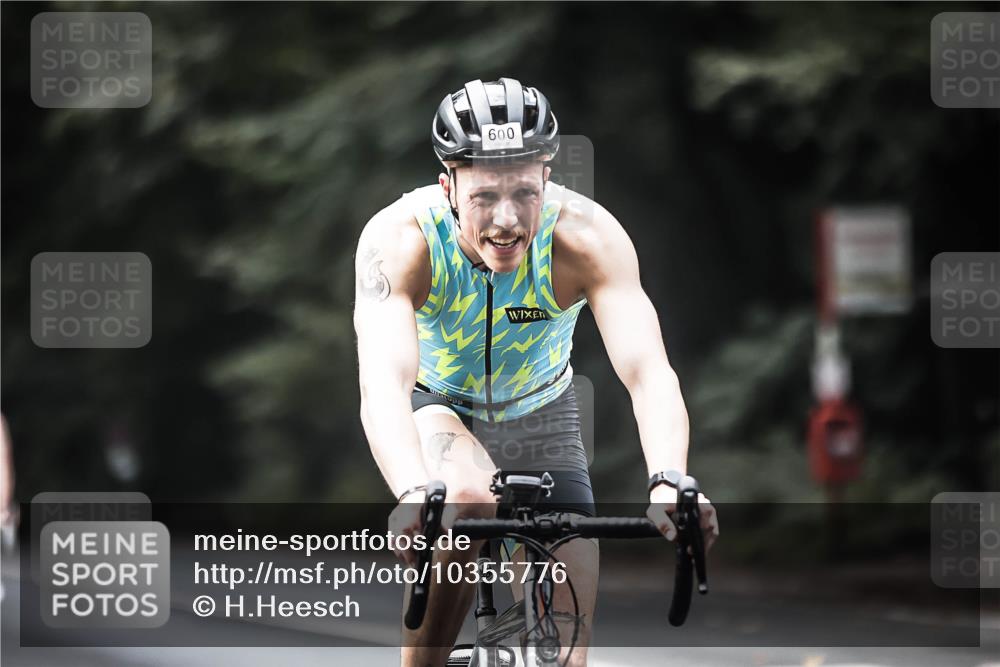 13.09.2026 - Stadtparktriathlon H.Heesch http://msf.ph/oto/10355776 13.09.2026 11:12:07 Radfahren 506, 598, 600, 700 meine-sportfotos.de