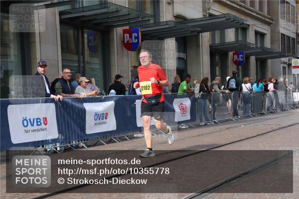 13.09.2026 - 21. swb-Marathon Bremen Strokosch-Dieckow http://msf.ph/oto/10355778 13.09.2026 11:16:28 Ziel 10679, 11456, 11867, 12089, 12102, 12158, 10242, 11026, 11081, 11139, 11181, 11200, 11264, 11274, 11385, 11448, 11573, 11768, 12057, 12102, 12151, 12539, 13508 meine-sportfotos.de
