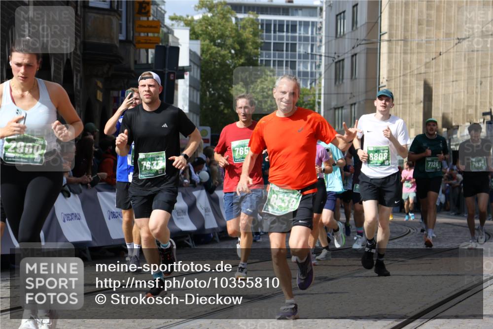 13.09.2026 - 21. swb-Marathon Bremen Strokosch-Dieckow http://msf.ph/oto/10355810 13.09.2026 13:33:36 Ziel 831, 1124, 2283, 2393, 2440, 2818, 2959, 2980, 3710, 4052, 4243, 4260, 4408, 4492, 4536, 4565, 5040, 5191, 5324, 5395, 5560, 5660, 5790, 5861, 5862, 5914, 6421, 6597, 6614, 6777, 6915, 6997, 7145, 7421, 7467, 7788, 7789, 7830, 8061, 8599, 8602, 9206, 9269, 9616, 9856, 13028, 13084, 13101, 930, 2405, 2872, 3201, 3761, 4490, 4554, 4658, 4874, 5063, 5156, 5513, 6508, 6538, 6808, 7126, 7633, 7652, 7832, 9068, 9128, 9342, 9344, 9390 meine-sportfotos.de
