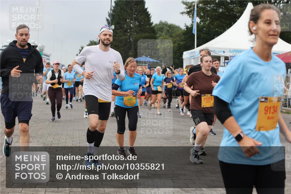 13.09.2026 - Kiel Lauf Andreas Tolksdorf http://msf.ph/oto/10355821 13.09.2026 09:58:40 Kiellinie 185, 38, 11211, 9134 meine-sportfotos.de