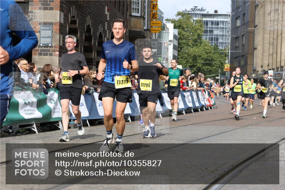 13.09.2026 - 21. swb-Marathon Bremen Strokosch-Dieckow http://msf.ph/oto/10355827 13.09.2026 10:56:32 Ziel 10184, 10211, 10246, 10298, 10322, 10365, 10443, 10670, 10699, 10949, 10957, 10960, 11219, 11280, 11570, 11693, 11782, 11790, 12452, 12476, 10240, 10372, 10486, 10540, 10721, 10771, 10824, 10888, 10936, 11064, 11349, 11474, 11601, 11872, 11911, 11996 meine-sportfotos.de
