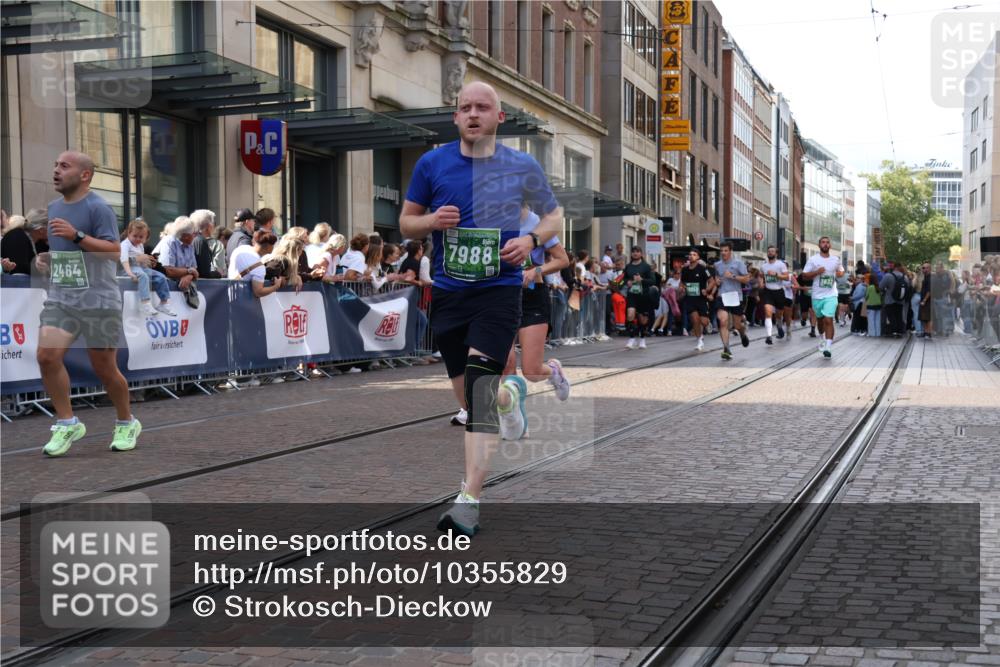 13.09.2026 - 21. swb-Marathon Bremen Strokosch-Dieckow http://msf.ph/oto/10355829 13.09.2026 13:33:52 Ziel 911, 1364, 1656, 2355, 2464, 3068, 3162, 3214, 3389, 3522, 3632, 3636, 3790, 3984, 4112, 4613, 5147, 5265, 5341, 5489, 5563, 5768, 6090, 6151, 6350, 6405, 6509, 6623, 7047, 7113, 7303, 7431, 7696, 7897, 7988, 8025, 8641, 8870, 8910, 9094, 9100, 9402, 9905, 10058, 13118, 930, 1656, 2405, 2727, 2872, 2960, 3201, 3389, 3522, 3562, 3761, 4490, 4554, 4658, 4874, 5063, 5156, 5513, 5587, 6151, 6508, 6538, 6808, 6844, 7126, 7354, 7523, 7633 meine-sportfotos.de