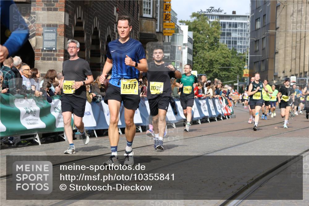 13.09.2026 - 21. swb-Marathon Bremen Strokosch-Dieckow http://msf.ph/oto/10355841 13.09.2026 10:56:32 Ziel 10184, 10211, 10246, 10298, 10322, 10365, 10443, 10670, 10699, 10949, 10957, 10960, 11219, 11280, 11570, 11693, 11782, 11790, 12452, 12476, 10240, 10372, 10486, 10540, 10721, 10771, 10824, 10888, 10936, 11064, 11349, 11474, 11601, 11872, 11911, 11996 meine-sportfotos.de