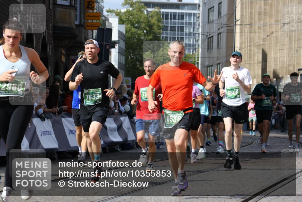 13.09.2026 - 21. swb-Marathon Bremen Strokosch-Dieckow http://msf.ph/oto/10355853 13.09.2026 13:33:36 Ziel 831, 1124, 2283, 2393, 2440, 2818, 2959, 2980, 3710, 4052, 4243, 4260, 4408, 4492, 4536, 4565, 5040, 5191, 5324, 5395, 5560, 5660, 5790, 5861, 5862, 5914, 6421, 6597, 6614, 6777, 6915, 6997, 7145, 7421, 7467, 7788, 7789, 7830, 8061, 8599, 8602, 9206, 9269, 9616, 9856, 13028, 13084, 13101, 930, 2405, 2872, 3201, 3761, 4490, 4554, 4658, 4874, 5063, 5156, 5513, 6508, 6538, 6808, 7126, 7633, 7652, 7832, 9068, 9128, 9342, 9344, 9390 meine-sportfotos.de