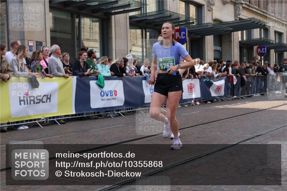 13.09.2026 - 21. swb-Marathon Bremen Strokosch-Dieckow http://msf.ph/oto/10355868 13.09.2026 13:33:53 Ziel 911, 1364, 2355, 2464, 3068, 3162, 3214, 3632, 3636, 3790, 3984, 4112, 4613, 5147, 5265, 5341, 5489, 5563, 5768, 6090, 6350, 6405, 6509, 6623, 7047, 7113, 7303, 7431, 7696, 7897, 7988, 8025, 8641, 8870, 8910, 9094, 9100, 9402, 9453, 9905, 10058, 13118, 930, 1656, 2405, 2727, 2872, 2960, 3201, 3389, 3522, 3562, 3761, 4490, 4554, 4658, 4874, 5063, 5156, 5513, 5563, 5587, 6151, 6508, 6538, 6623, 6808, 7126, 7354, 7431, 7523, 7633, 8025 meine-sportfotos.de