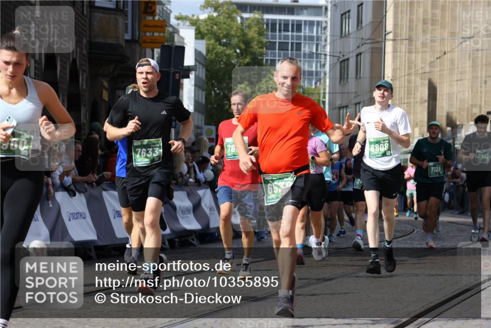 13.09.2026 - 21. swb-Marathon Bremen Strokosch-Dieckow http://msf.ph/oto/10355895 13.09.2026 13:33:36 Ziel 831, 1124, 2283, 2393, 2440, 2818, 2959, 2980, 3710, 4052, 4243, 4260, 4408, 4492, 4536, 4565, 5040, 5191, 5324, 5395, 5560, 5660, 5790, 5861, 5862, 5914, 6421, 6597, 6614, 6777, 6915, 6997, 7145, 7421, 7467, 7788, 7789, 7830, 8061, 8599, 8602, 9206, 9269, 9616, 9856, 13028, 13084, 13101, 930, 2405, 2872, 3201, 3761, 4490, 4554, 4658, 4874, 5063, 5156, 5513, 6508, 6538, 6808, 7126, 7633, 7652, 7832, 9068, 9128, 9342, 9344, 9390 meine-sportfotos.de