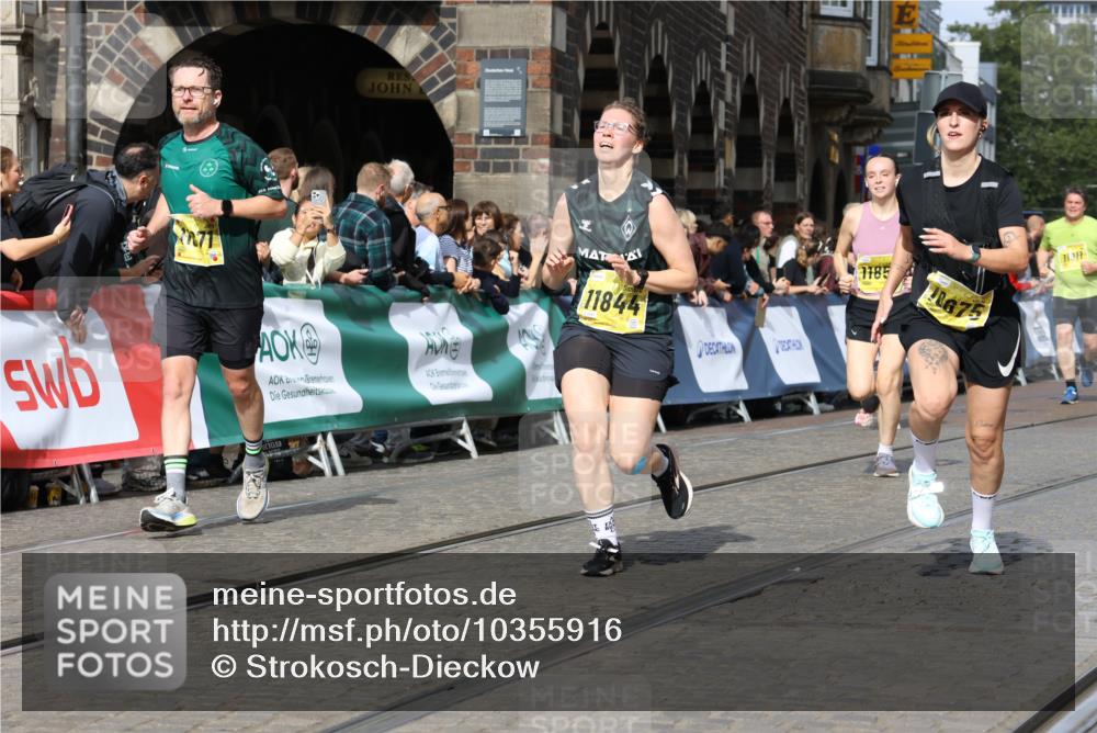 13.09.2026 - 21. swb-Marathon Bremen Strokosch-Dieckow http://msf.ph/oto/10355916 13.09.2026 10:56:38 Ziel 10184, 10211, 10246, 10322, 10365, 10443, 10670, 10675, 10699, 10844, 10949, 10957, 10960, 11219, 11256, 11280, 11317, 11570, 11693, 11782, 11795, 11844, 12452, 12476, 10486, 10540, 10610, 10721, 10771, 10824, 10888, 10936, 11064, 11474, 11601, 11872, 12284, 12434 meine-sportfotos.de
