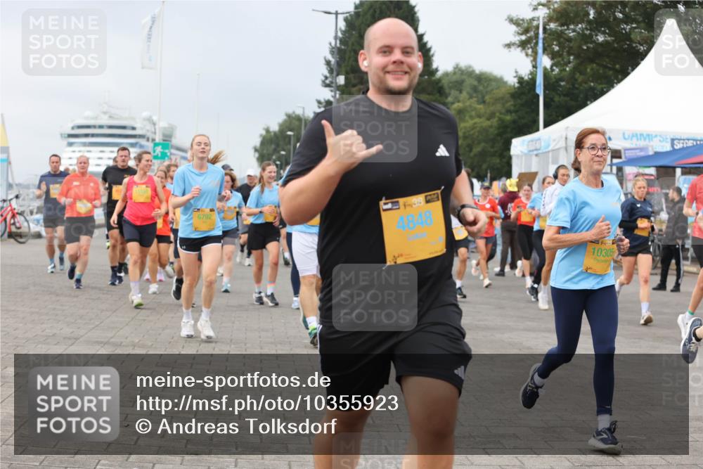 13.09.2026 - Kiel Lauf Andreas Tolksdorf http://msf.ph/oto/10355923 13.09.2026 09:58:45 Kiellinie 6792, 4848, 10305 meine-sportfotos.de