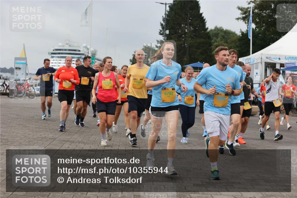 13.09.2026 - Kiel Lauf Andreas Tolksdorf http://msf.ph/oto/10355944 13.09.2026 09:58:46 Kiellinie 9525, 11561, 39, 11560, 38, 6792, 38, 9959, 12355 meine-sportfotos.de