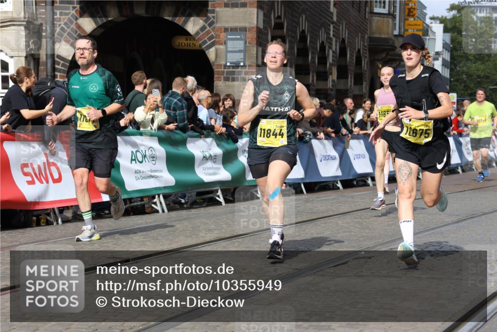 13.09.2026 - 21. swb-Marathon Bremen Strokosch-Dieckow http://msf.ph/oto/10355949 13.09.2026 10:56:38 Ziel 10184, 10211, 10246, 10322, 10365, 10443, 10670, 10675, 10699, 10844, 10949, 10957, 10960, 11219, 11256, 11280, 11317, 11570, 11693, 11782, 11795, 11844, 12452, 12476, 10486, 10540, 10610, 10721, 10771, 10824, 10888, 10936, 11064, 11474, 11601, 11872, 12284, 12434 meine-sportfotos.de