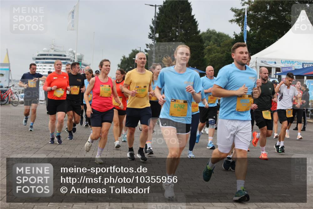 13.09.2026 - Kiel Lauf Andreas Tolksdorf http://msf.ph/oto/10355956 13.09.2026 09:58:46 Kiellinie 11561, 9525, 38, 11560, 4, 38, 6792, 2355, 3881, 39, 9959, 7187 meine-sportfotos.de