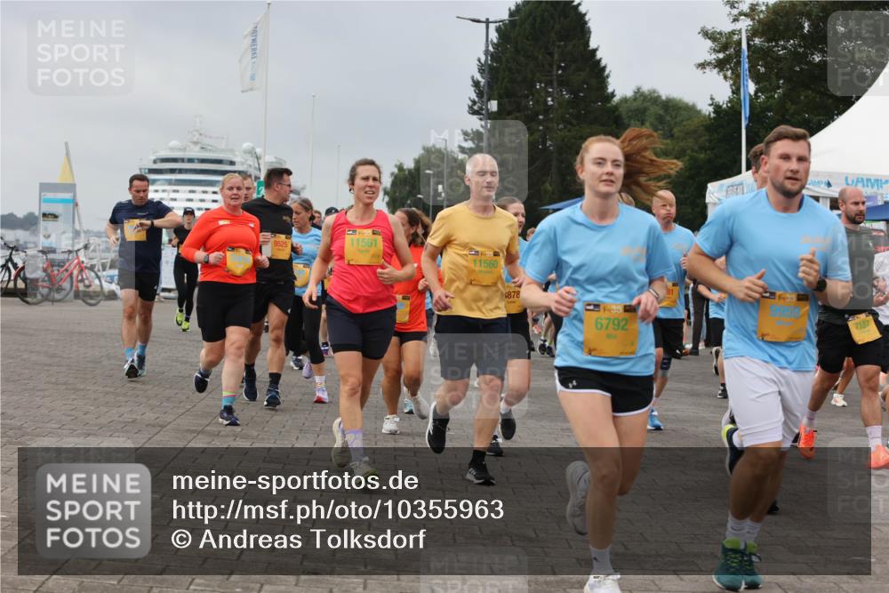 13.09.2026 - Kiel Lauf Andreas Tolksdorf http://msf.ph/oto/10355963 13.09.2026 09:58:47 Kiellinie 9525, 39, 11561, 11560, 878, 1, 39, 6792, 81, 39, 9959, 7187 meine-sportfotos.de