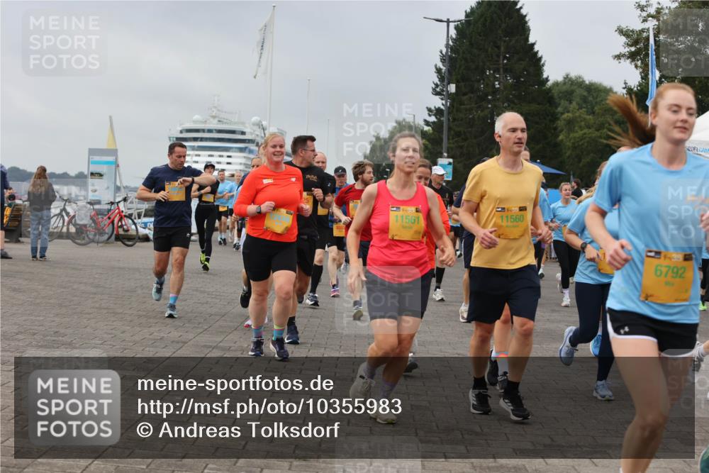 13.09.2026 - Kiel Lauf Andreas Tolksdorf http://msf.ph/oto/10355983 13.09.2026 09:58:47 Kiellinie 39, 199, 11561, 11560, 1, 39, 6792 meine-sportfotos.de