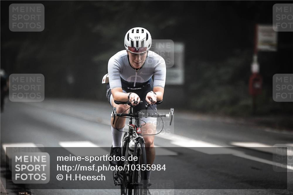 13.09.2026 - Stadtparktriathlon H.Heesch http://msf.ph/oto/10355984 13.09.2026 09:42:18 Radfahren 187, 191, 206 meine-sportfotos.de