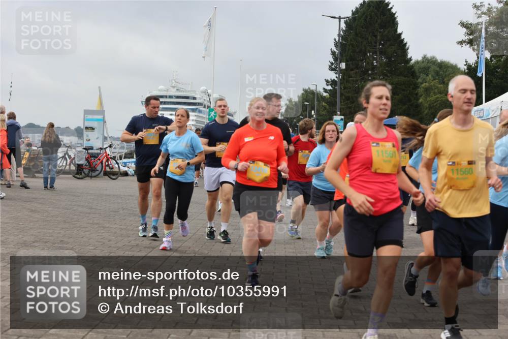 13.09.2026 - Kiel Lauf Andreas Tolksdorf http://msf.ph/oto/10355991 13.09.2026 09:58:48 Kiellinie 11561, 11560 meine-sportfotos.de