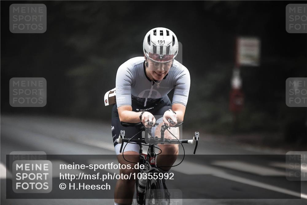 13.09.2026 - Stadtparktriathlon H.Heesch http://msf.ph/oto/10355992 13.09.2026 09:42:18 Radfahren 187, 191, 206 meine-sportfotos.de