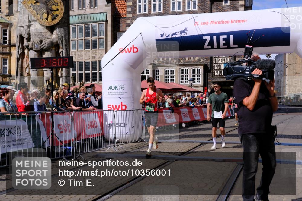 13.09.2026 - 21. swb-Marathon Bremen Tim E. http://msf.ph/oto/10356001 13.09.2026 12:48:51 Ziel 314, 5428 meine-sportfotos.de