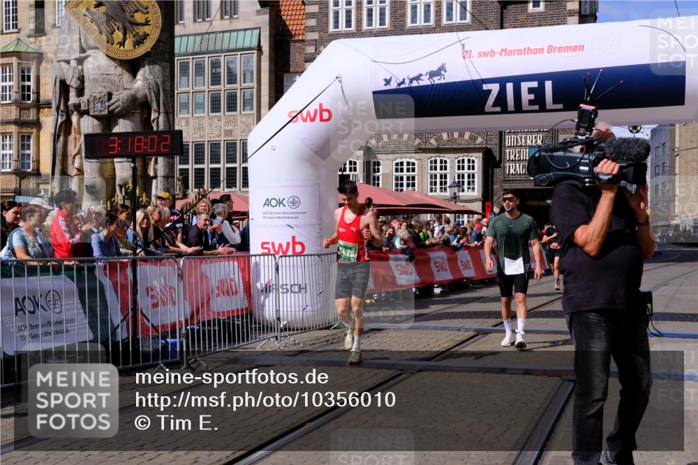 13.09.2026 - 21. swb-Marathon Bremen Tim E. http://msf.ph/oto/10356010 13.09.2026 12:48:51 Ziel 314, 5428 meine-sportfotos.de