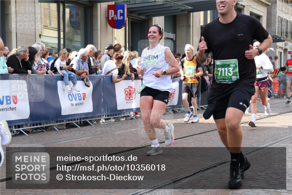 13.09.2026 - 21. swb-Marathon Bremen Strokosch-Dieckow http://msf.ph/oto/10356018 13.09.2026 13:33:58 Ziel 682, 911, 1307, 1364, 2215, 2355, 2464, 3029, 3068, 3162, 3214, 3632, 3636, 3890, 3984, 4112, 4616, 5147, 5265, 5489, 5566, 5768, 5852, 6090, 6255, 6350, 6405, 7113, 7696, 7746, 7897, 7988, 8870, 9094, 9100, 9402, 9453, 9802, 9905, 10058, 13112, 13118, 930, 1656, 2405, 2727, 2872, 3201, 3389, 3522, 3761, 3790, 4490, 4554, 4613, 4658, 4874, 5063, 5156, 5341, 5513, 5563, 5587, 6151, 6508, 6509, 6538, 6623, 6808, 7047, 7126, 7303, 7354, 7431, 7633, 8025 meine-sportfotos.de