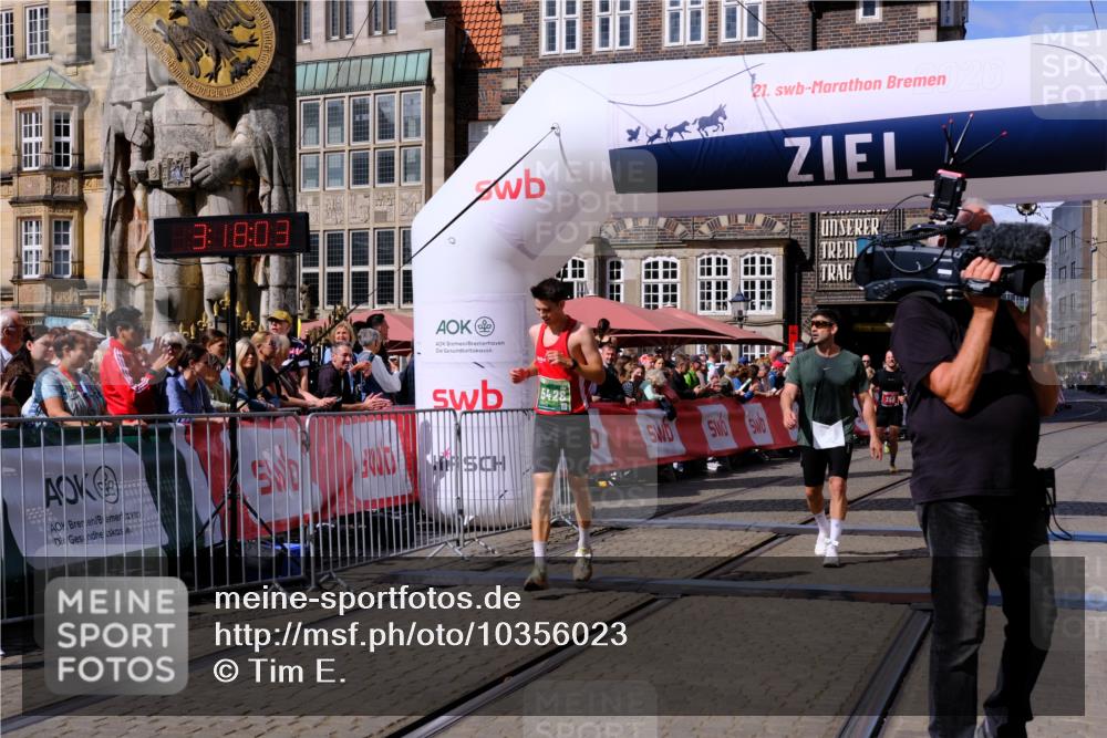 13.09.2026 - 21. swb-Marathon Bremen Tim E. http://msf.ph/oto/10356023 13.09.2026 12:48:51 Ziel 314, 5428 meine-sportfotos.de