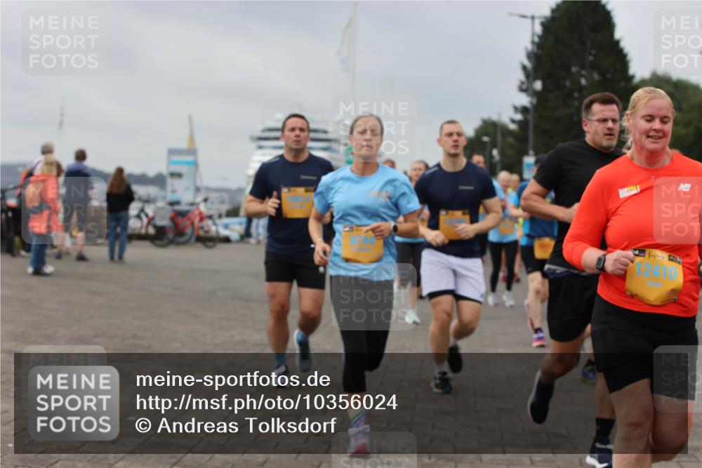 13.09.2026 - Kiel Lauf Andreas Tolksdorf http://msf.ph/oto/10356024 13.09.2026 09:58:49 Kiellinie 12410 meine-sportfotos.de