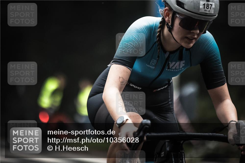 13.09.2026 - Stadtparktriathlon H.Heesch http://msf.ph/oto/10356028 13.09.2026 09:42:24 Radfahren 187, 191 meine-sportfotos.de