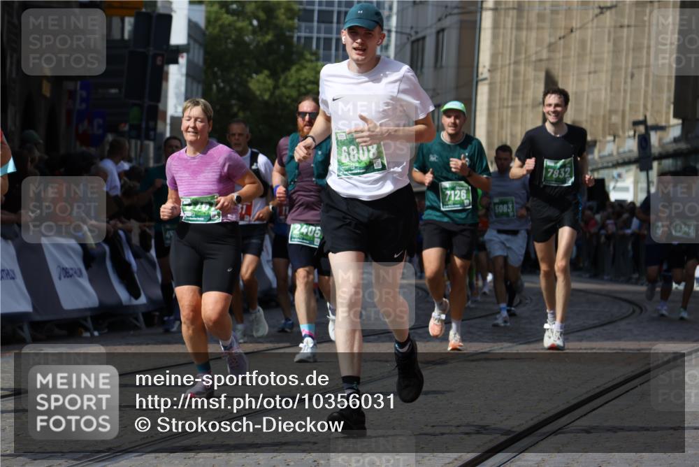 13.09.2026 - 21. swb-Marathon Bremen Strokosch-Dieckow http://msf.ph/oto/10356031 13.09.2026 13:33:38 Ziel 831, 1124, 2283, 2393, 2818, 2980, 4052, 4219, 4243, 4260, 4408, 4492, 4536, 4543, 4565, 5040, 5191, 5324, 5395, 5560, 5660, 5726, 5790, 5861, 5862, 5914, 6421, 6597, 6614, 6777, 6915, 6997, 7145, 7421, 7467, 7789, 7830, 8061, 8177, 8599, 8602, 9206, 9616, 9856, 13028, 13084, 13101, 2405, 2872, 3201, 3761, 4490, 4554, 4658, 4874, 5063, 5156, 5513, 5587, 6508, 6808, 7126, 7354, 7652, 7832, 8512, 9068, 9128, 9342, 9344, 9390 meine-sportfotos.de