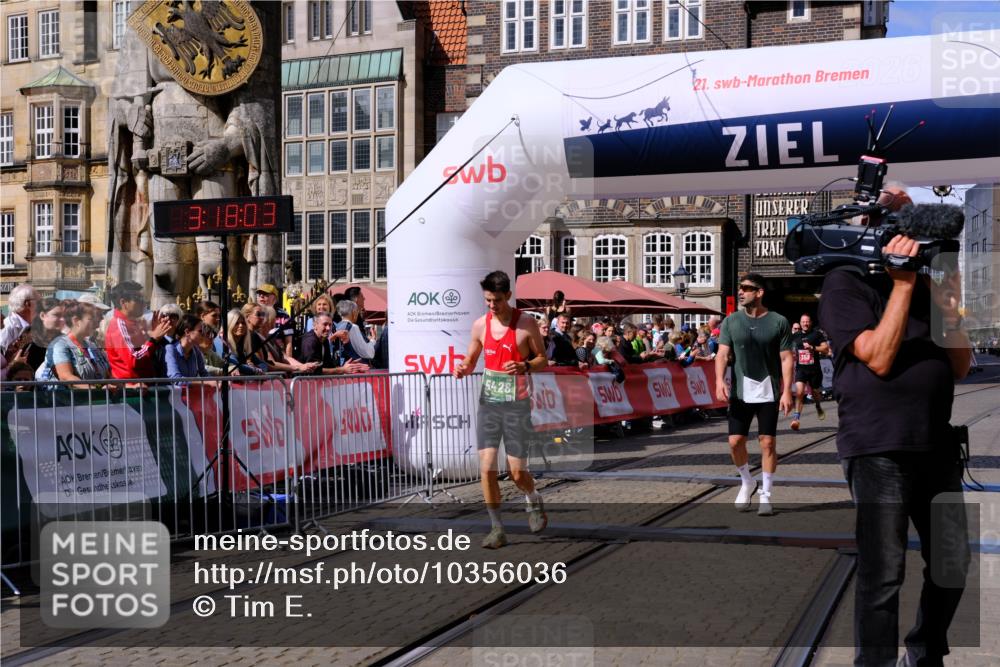 13.09.2026 - 21. swb-Marathon Bremen Tim E. http://msf.ph/oto/10356036 13.09.2026 12:48:51 Ziel 314, 5428 meine-sportfotos.de