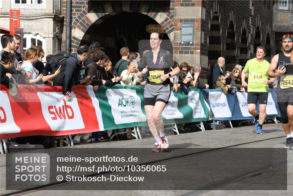 13.09.2026 - 21. swb-Marathon Bremen Strokosch-Dieckow http://msf.ph/oto/10356065 13.09.2026 10:56:41 Ziel 10184, 10211, 10246, 10322, 10356, 10443, 10670, 10675, 10699, 10844, 11256, 11280, 11317, 11570, 11693, 11782, 11795, 11844, 11855, 11871, 12452, 10486, 10610, 10771, 10888, 11000, 11079, 11872, 12284, 12434 meine-sportfotos.de