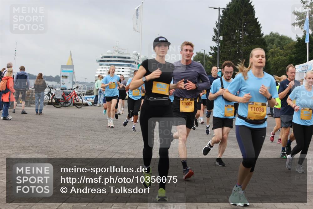 13.09.2026 - Kiel Lauf Andreas Tolksdorf http://msf.ph/oto/10356075 13.09.2026 09:58:52 Kiellinie 11003, 143, 11036 meine-sportfotos.de